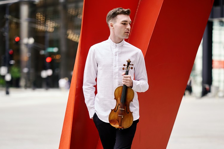 Alexi Kenney, violin