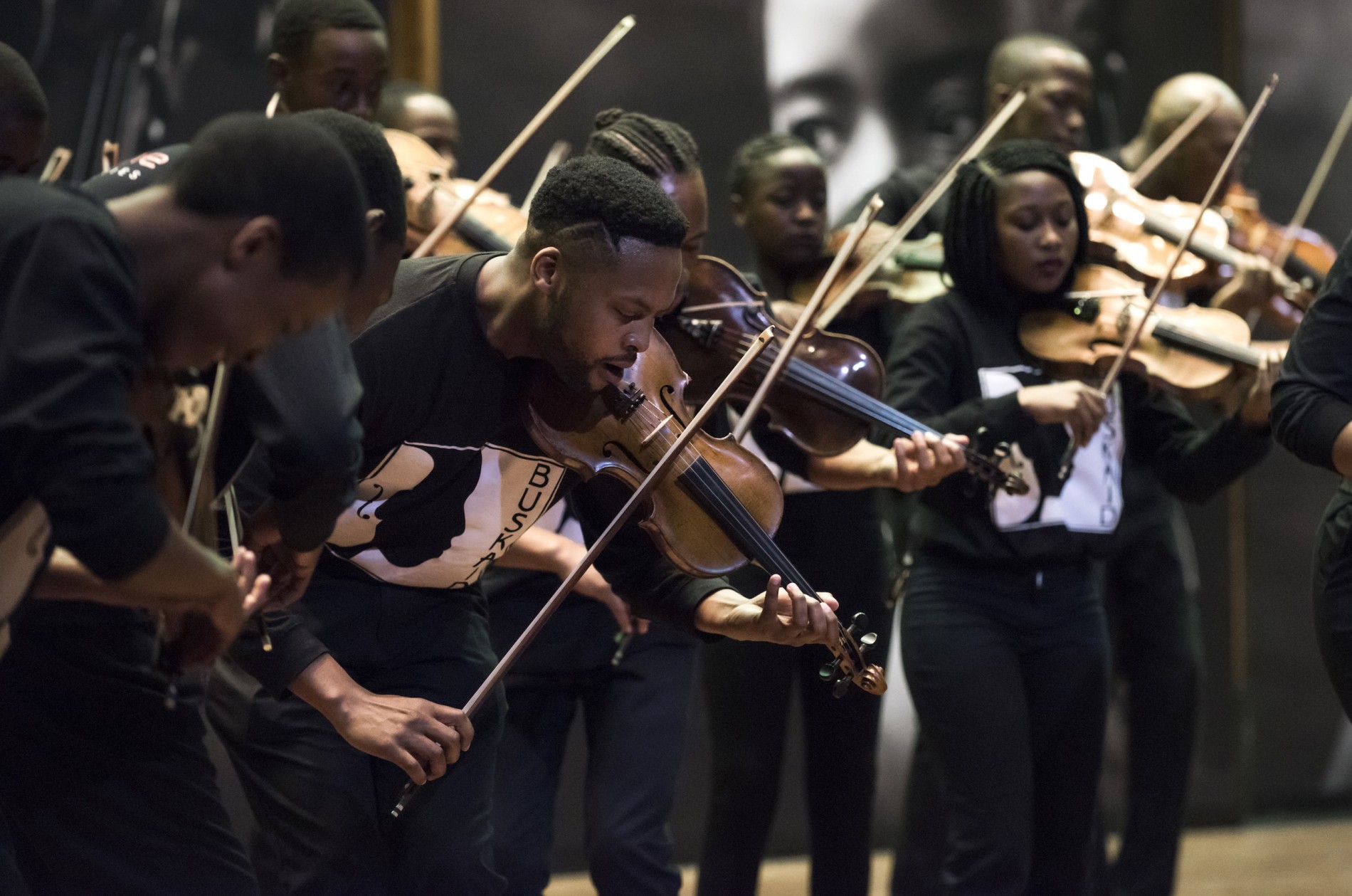 Buskaid Soweto String Ensemble violinists